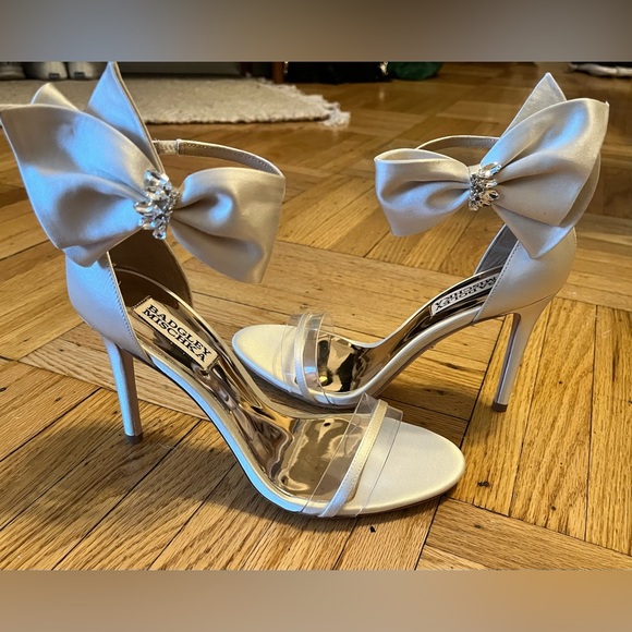 Badgley Mischka Heels Fran Bow Wedding - Picture 7 of 8